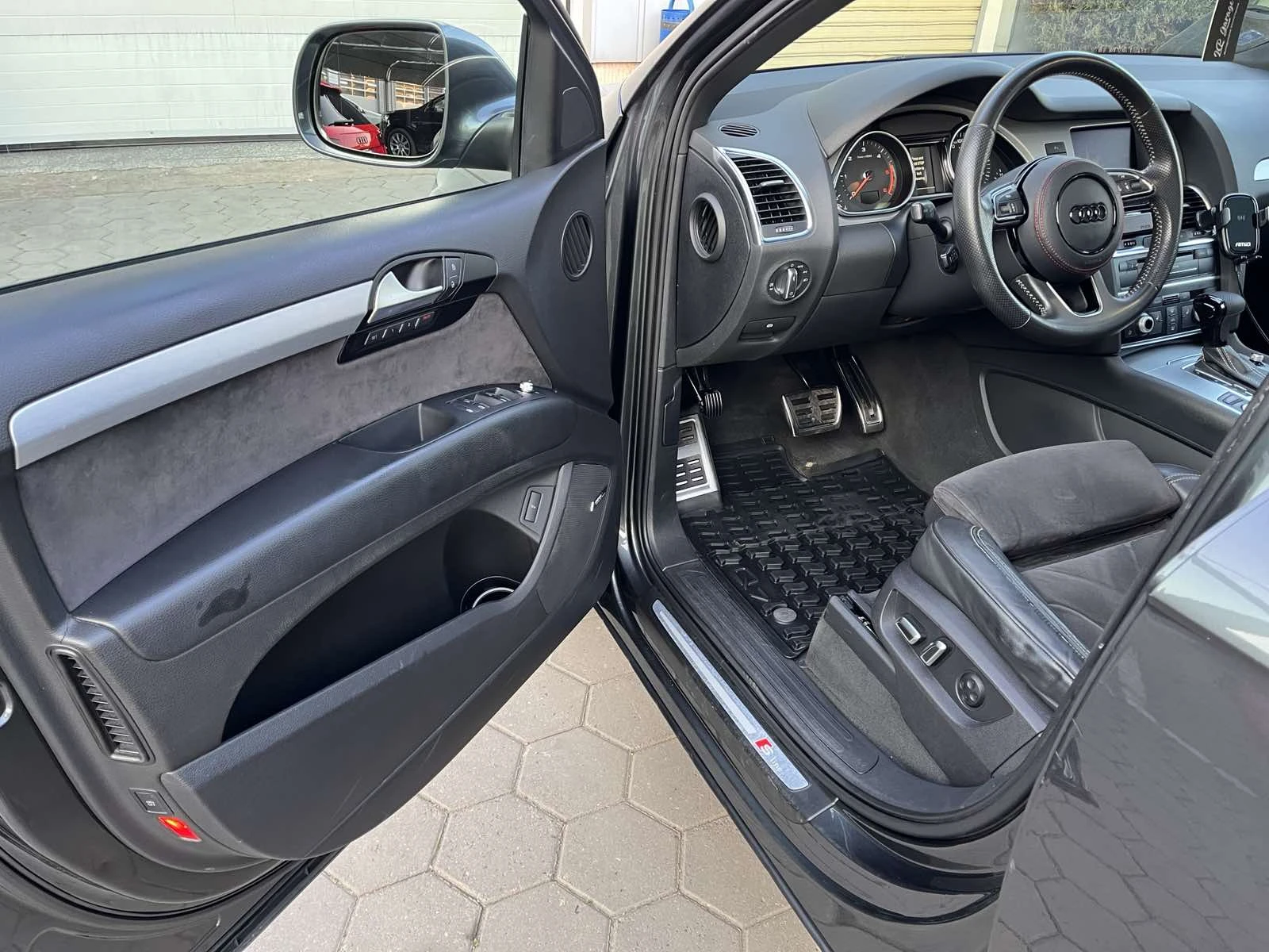 Audi Q7 W12/3.0d/8g/FULL PACKET/ПАНО+ КАМЕРА+ 7 места, снимка 10 - Автомобили и джипове - 53864110