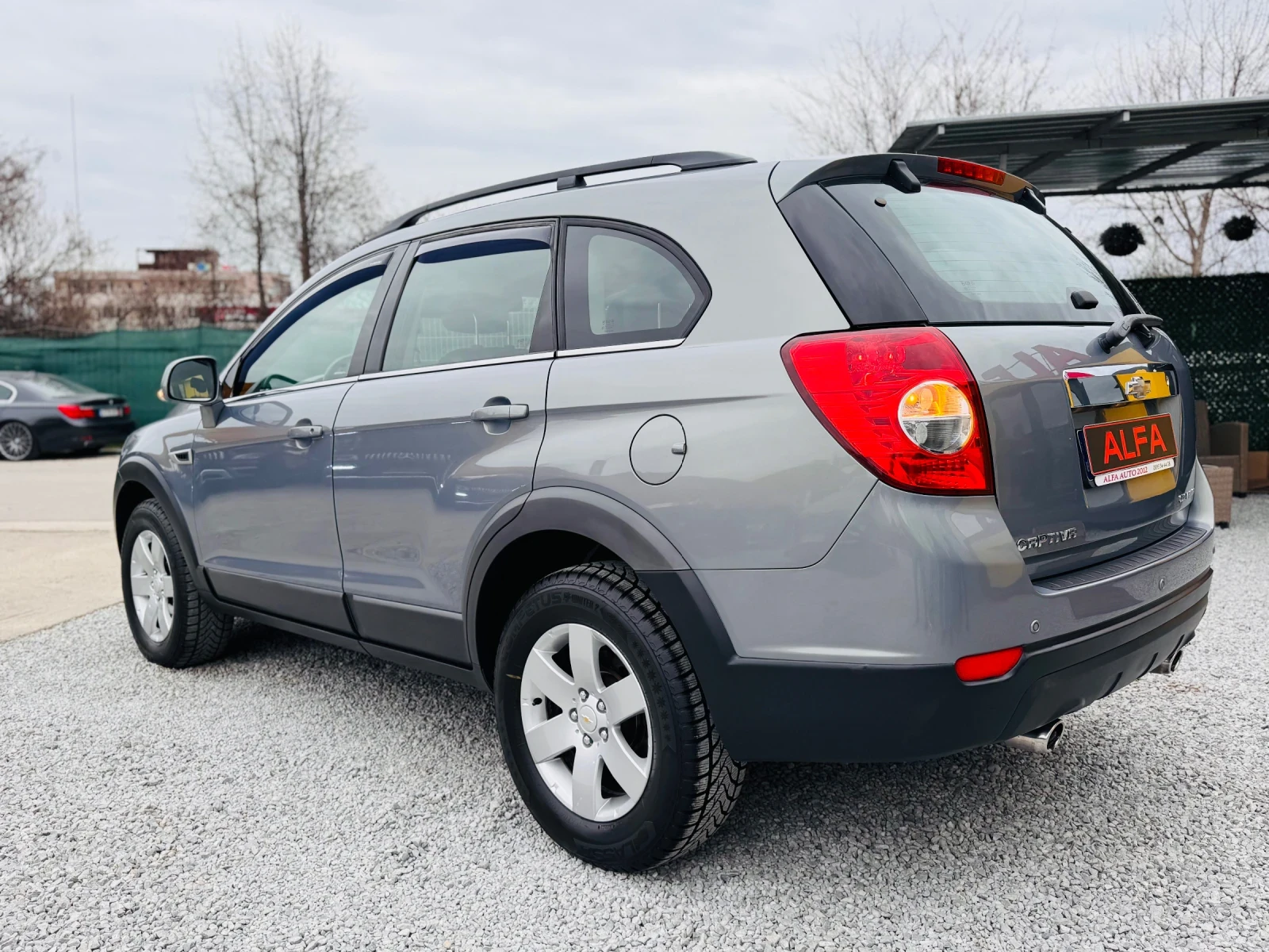 Chevrolet Captiva 2.2d/ТЕМПОМАТ/НАПЪЛНО ОБСЛУЖЕНА/ТОП КОЛА///, снимка 9 - Автомобили и джипове - 53903112