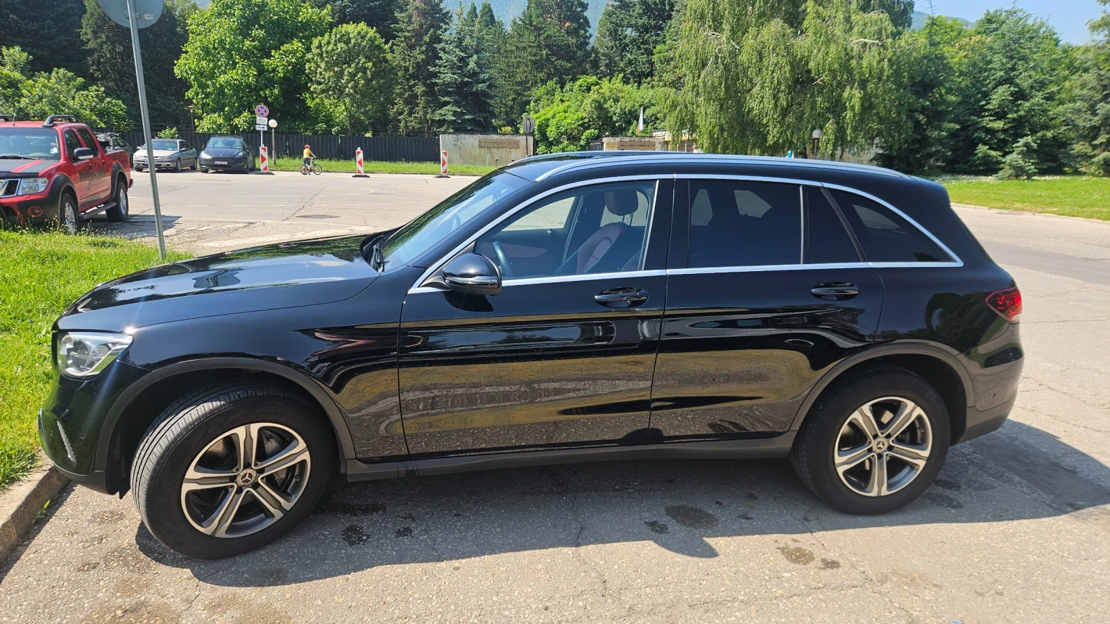 Mercedes-Benz GLC 220 4 matic Перфектна, снимка 3 - Автомобили и джипове - 53955176