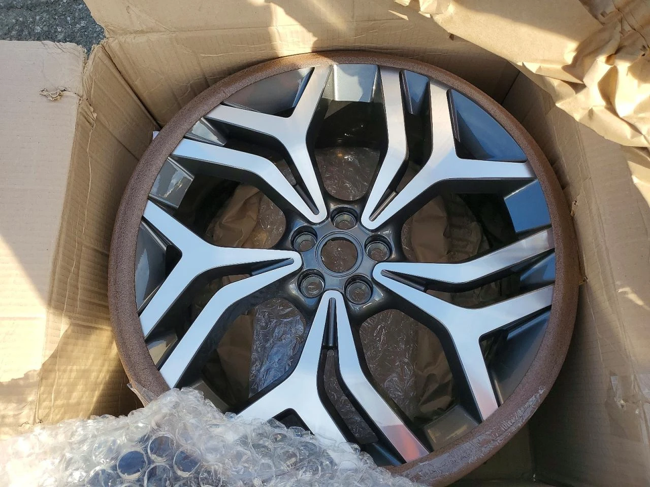 Land Rover Range Rover Velar * Velar S* , снимка 12 - Автомобили и джипове - 54063042