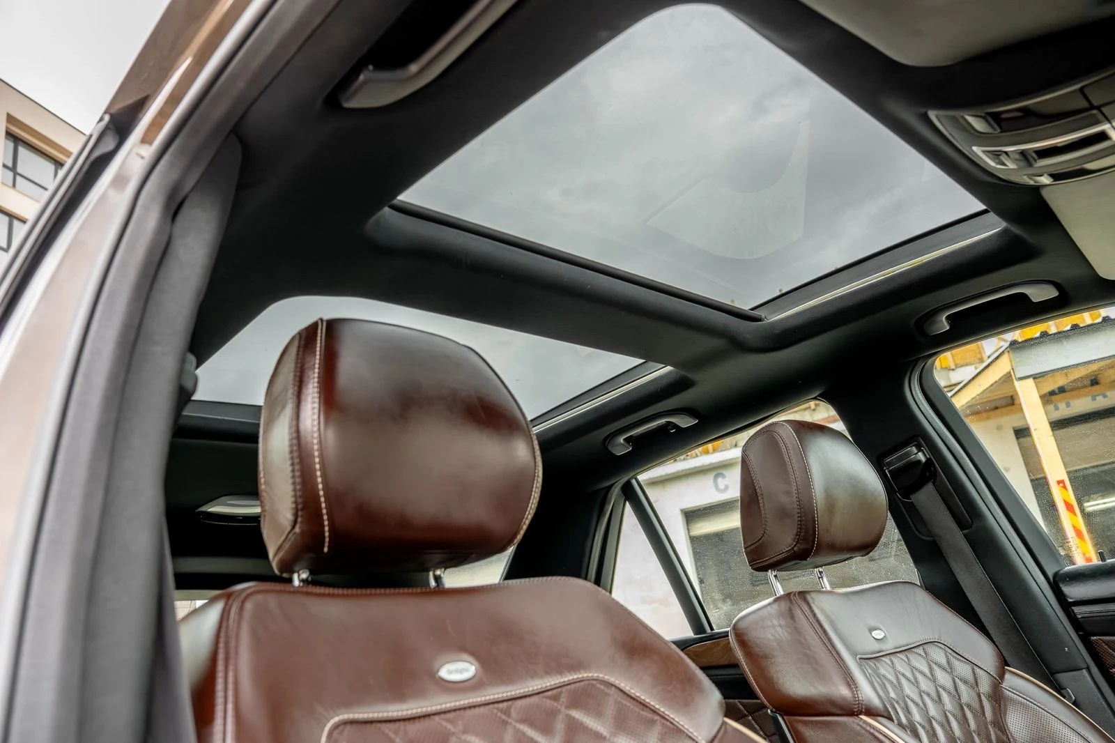 Mercedes-Benz ML 350 BlueTEC-AMG-DESIGNO Edition1-PANO-DISTR-FULL-TOP, снимка 8 - Автомобили и джипове - 54662179