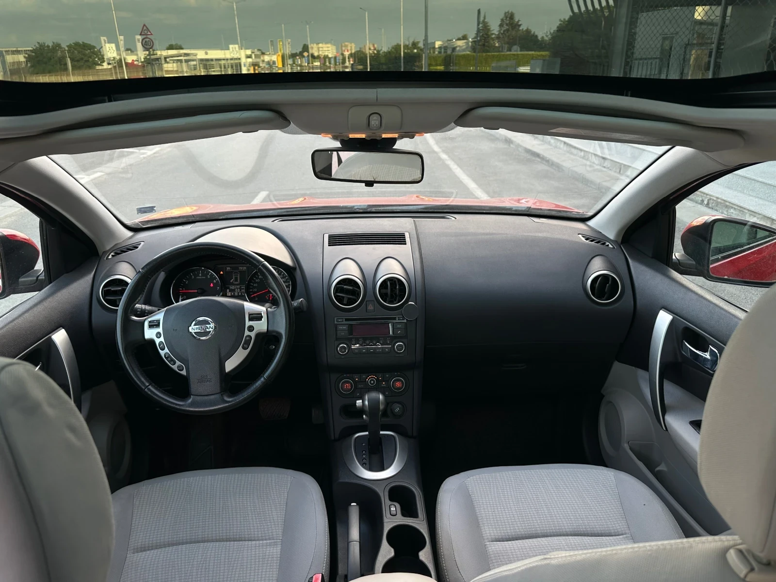 Nissan Qashqai Бензин Автоматик Фейслифт 143хКм Един Собственик, снимка 15 - Автомобили и джипове - 55093152