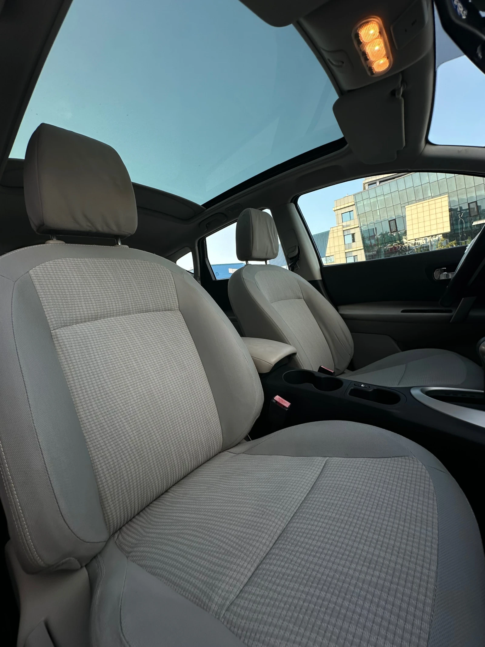 Nissan Qashqai Бензин Автоматик Фейслифт 143хКм Един Собственик, снимка 16 - Автомобили и джипове - 55093152