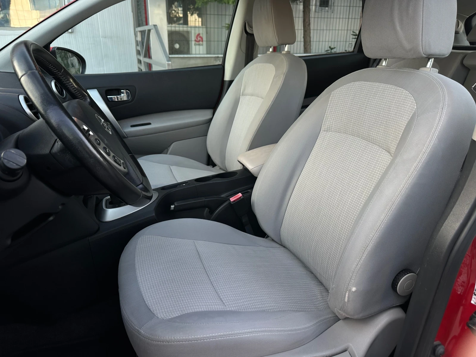 Nissan Qashqai Бензин Автоматик Фейслифт 143хКм Един Собственик, снимка 8 - Автомобили и джипове - 55093152