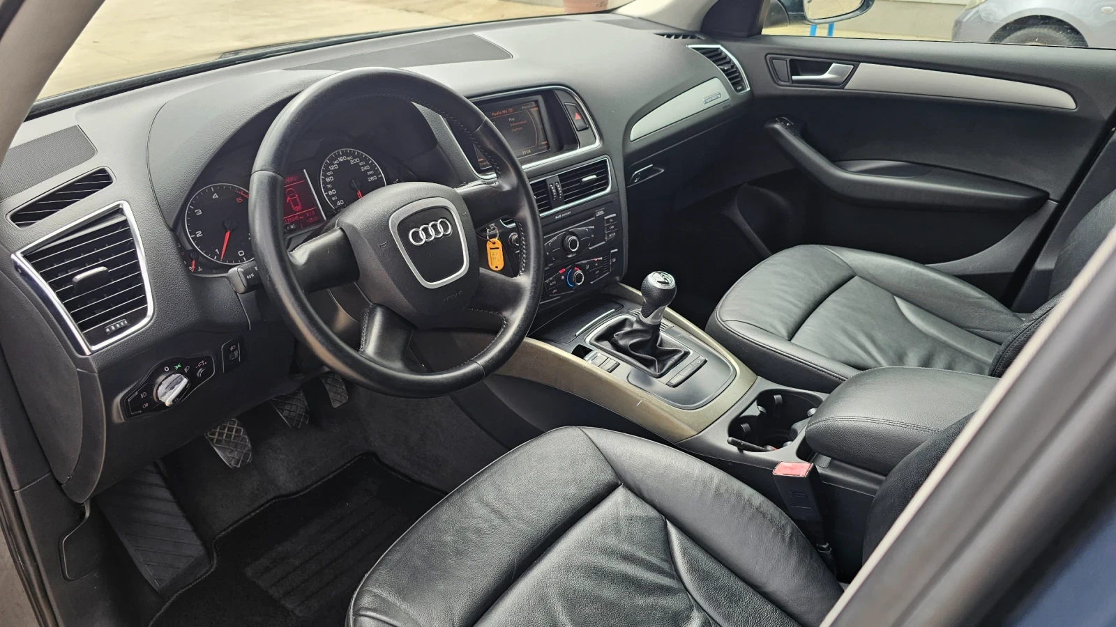 Audi Q5 2.0 TDi 170к.с 4х4 ТОП, снимка 8 - Автомобили и джипове - 55398587