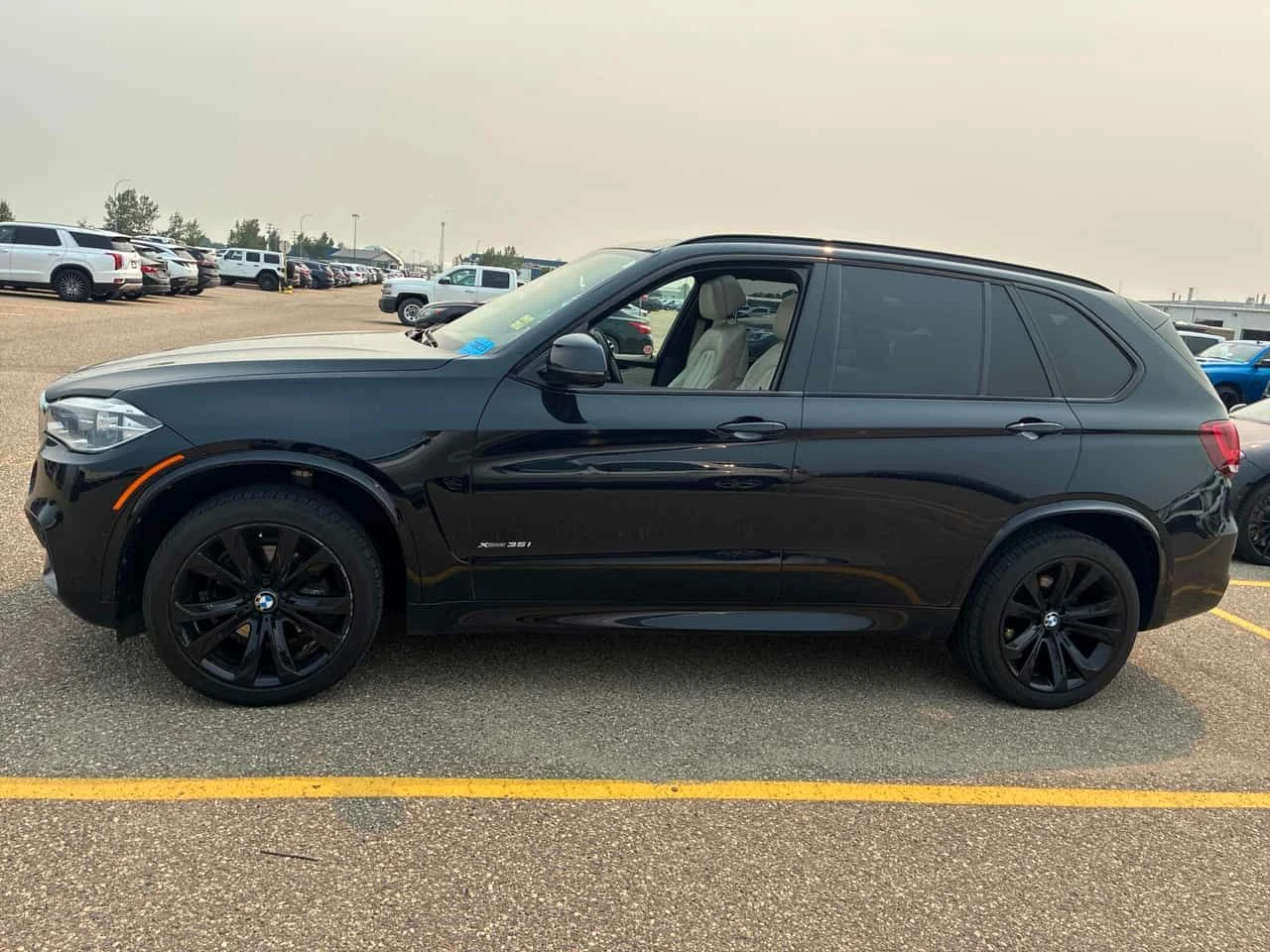 BMW X5 М ПАКЕТ/xDrive35i/CARFAX/БЯЛ САЛОН/+ ГУМИ/КЛИП, снимка 2 - Автомобили и джипове - 55417572