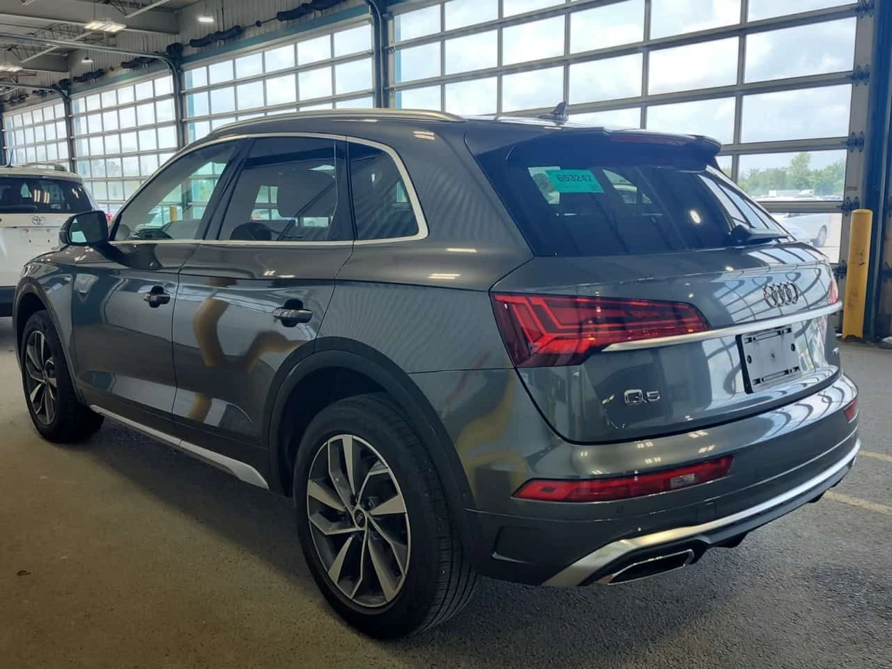 Audi Q5 PROGRESSIV/CARFAX/ДИСТРОНИК/360/ПАНОРАМА, снимка 4 - Автомобили и джипове - 55437537