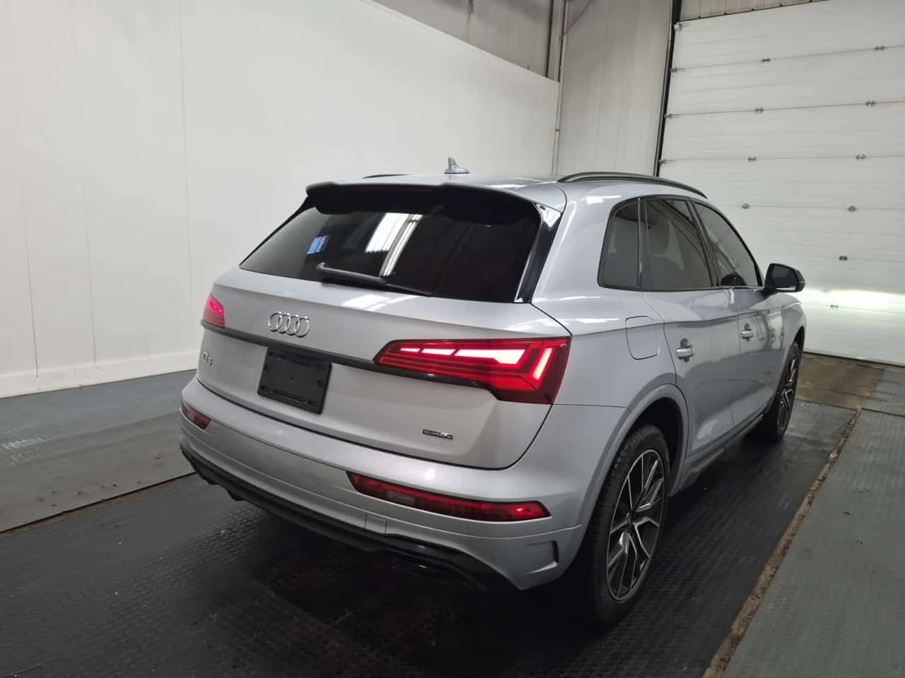Audi Q5 * PROGRESSIV * CARFAX * ЦЕНА ДО БГ, снимка 3 - Автомобили и джипове - 55492102