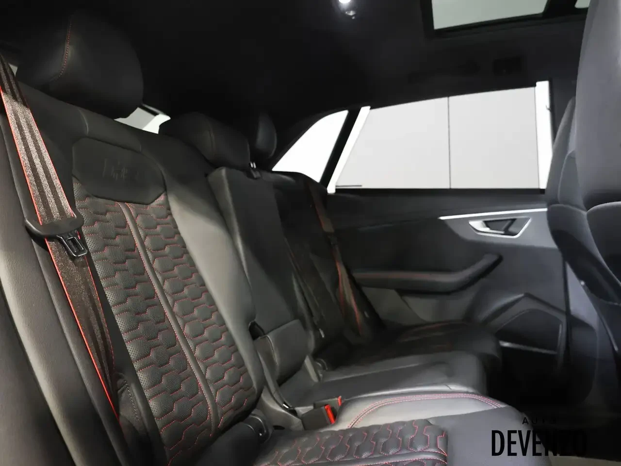 Audi RSQ8, снимка 11 - Автомобили и джипове - 56184160