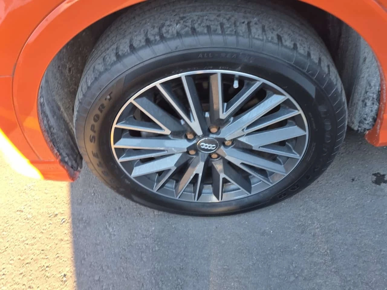 Audi Q3 * 45 Tfsi Quattro Progressiv * CARFAX * , снимка 4 - Автомобили и джипове - 56654898