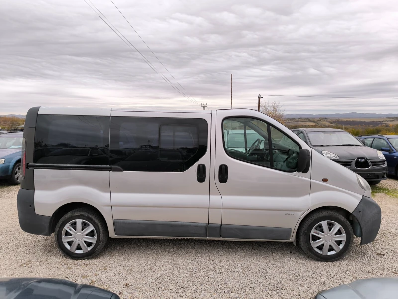 Opel Vivaro 2.5TD, снимка 4 - Бусове и автобуси - 47850749