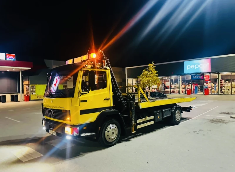 Mercedes-Benz 1120 Падаща платформа / кран