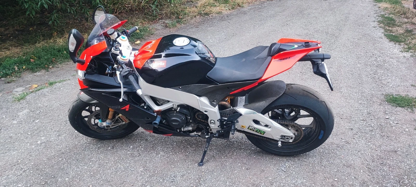 Aprilia RSV4 Factory - изображение 4