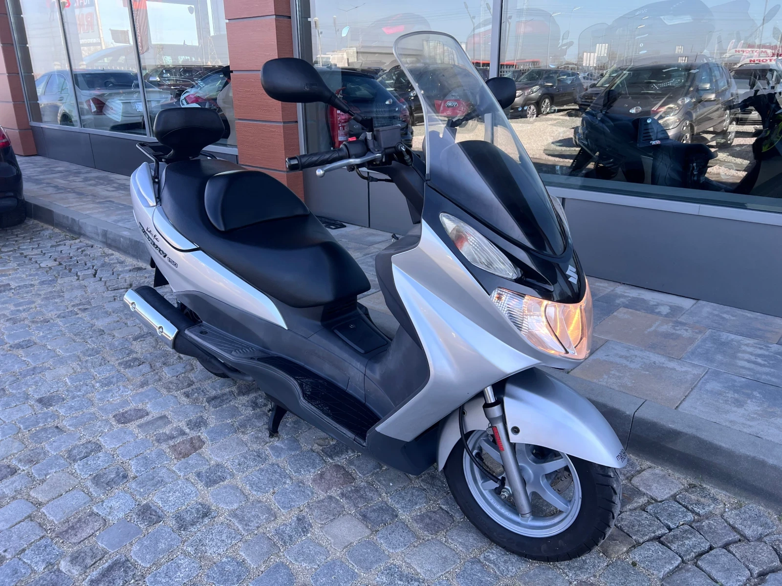 Suzuki Burgman 150, снимка 2 - Мотоциклети и мототехника - 53864796