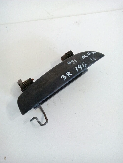 Дръжка врата задна дясна външна Алфа Ромео 146