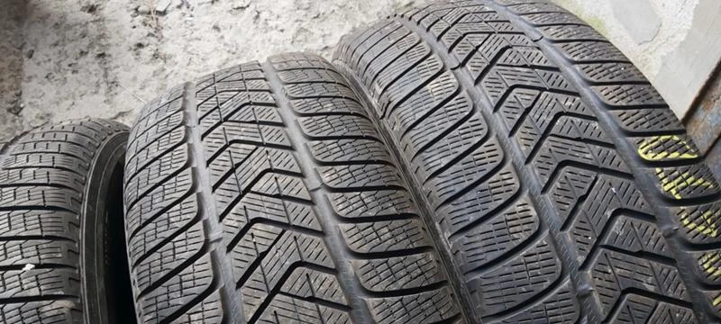 Гуми Зимни 245/65R17, снимка 3 - Гуми и джанти - 35129777