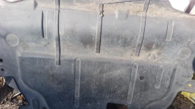 Ford Mondeo 2.0TDCI Кора под мотора, снимка 2