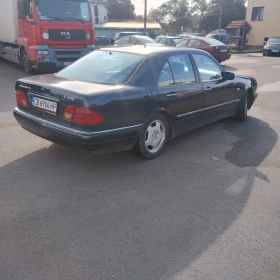 Mercedes-Benz E 300, снимка 3