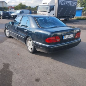 Mercedes-Benz E 300, снимка 4