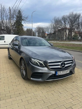 Mercedes-Benz E 220 E220 AMG 4matik, снимка 13