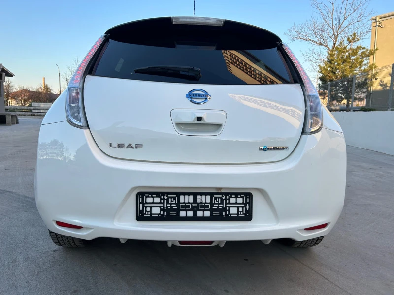 Nissan Leaf  3БР. 30kW 109кс 2017г Face Lift Пробег 170км, снимка 6 - Автомобили и джипове - 44350209