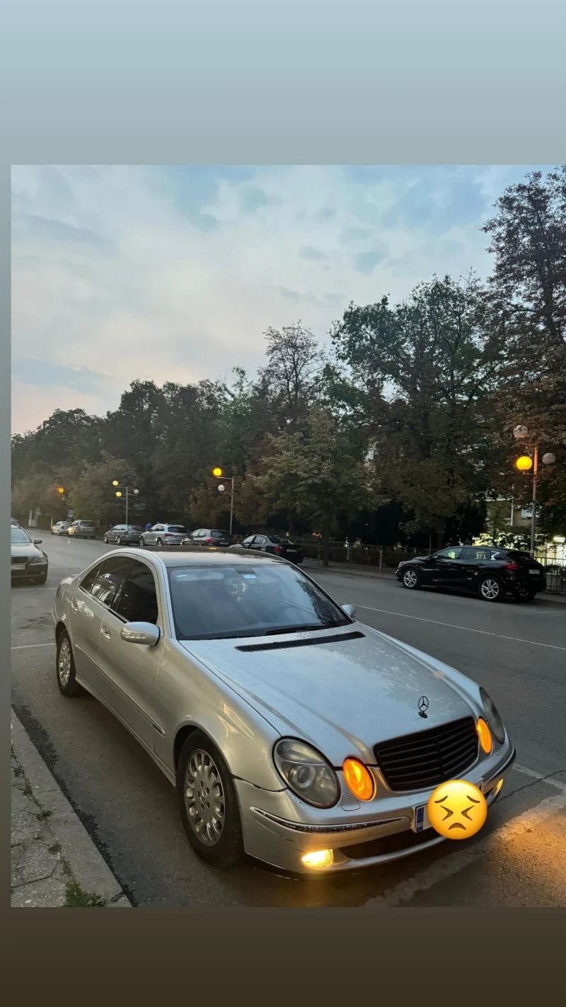 Mercedes-Benz E 270  2.7 CDI, снимка 5 - Автомобили и джипове - 47151143