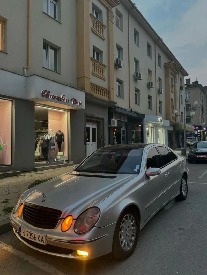 Mercedes-Benz E 270  2.7 CDI, снимка 1 - Автомобили и джипове - 47151143