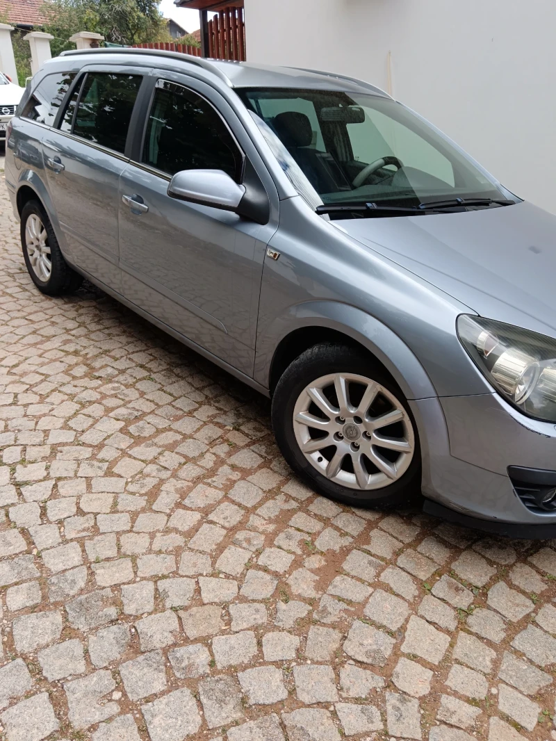 Opel Astra, снимка 3 - Автомобили и джипове - 47411439