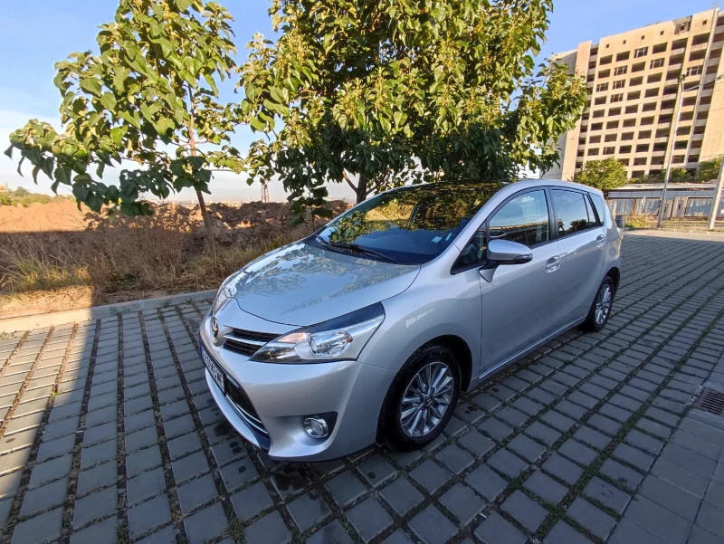 Toyota Verso, снимка 1 - Автомобили и джипове - 47467492