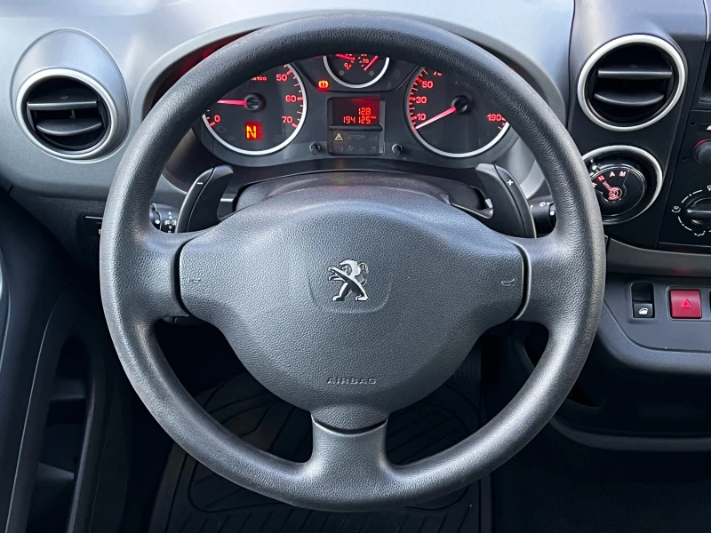 Peugeot Partner Tepee 1.6BlueHDi Автоматик, снимка 8 - Автомобили и джипове - 47644464