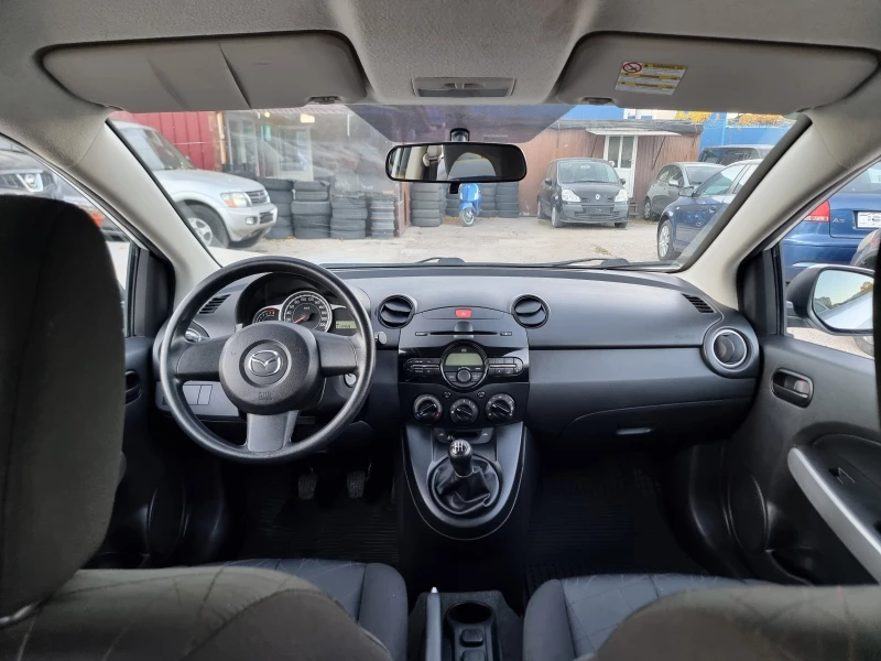 Mazda 2 1.3I, снимка 14 - Автомобили и джипове - 47832958