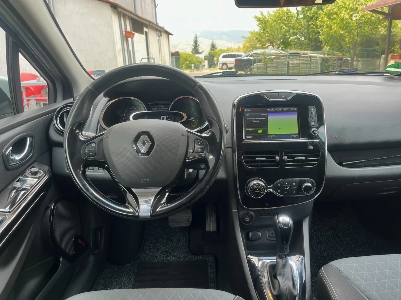 Renault Clio 1.2i automatic, снимка 8 - Автомобили и джипове - 47986888