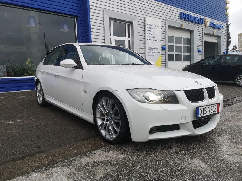 BMW 320 320 D MSport панорамен люк, снимка 2 - Автомобили и джипове - 49185512