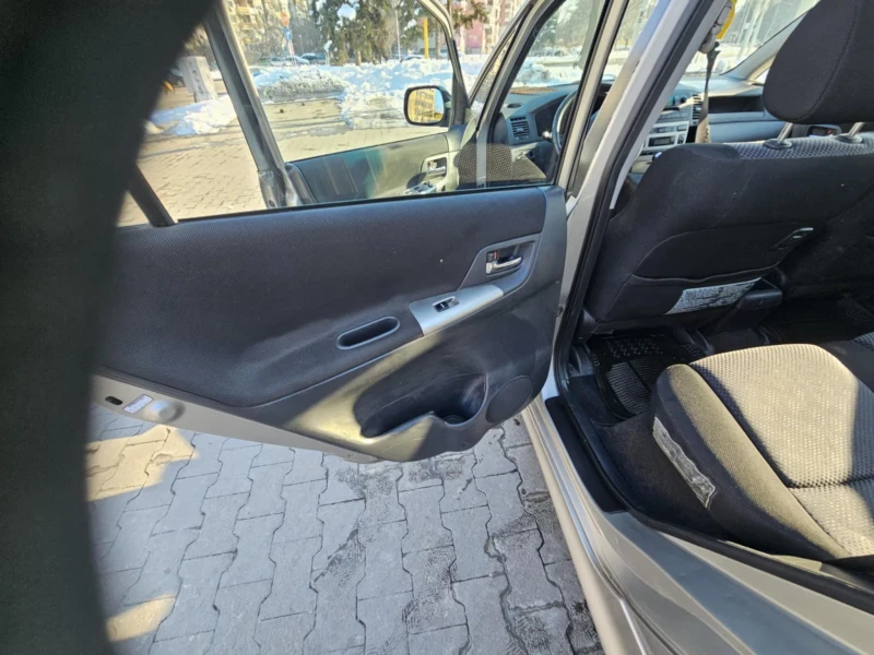 Toyota Verso, снимка 5 - Автомобили и джипове - 49261374