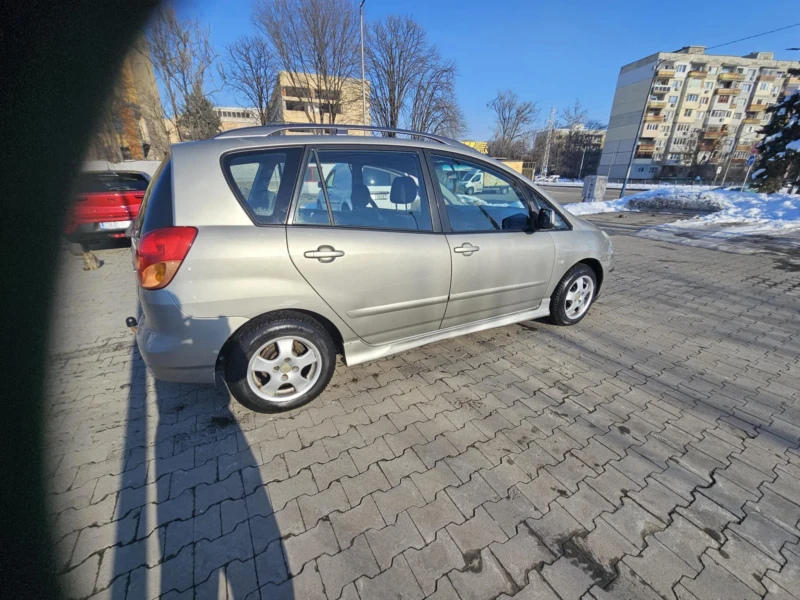 Toyota Verso, снимка 2 - Автомобили и джипове - 49261374