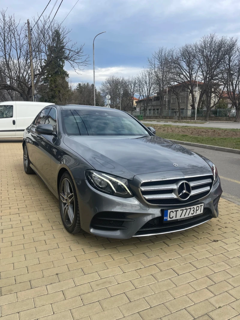 Mercedes-Benz E 220 E220 AMG 4matik, снимка 13 - Автомобили и джипове - 49413707