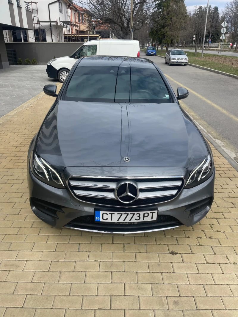 Mercedes-Benz E 220 E220 AMG 4matik, снимка 11 - Автомобили и джипове - 49413707