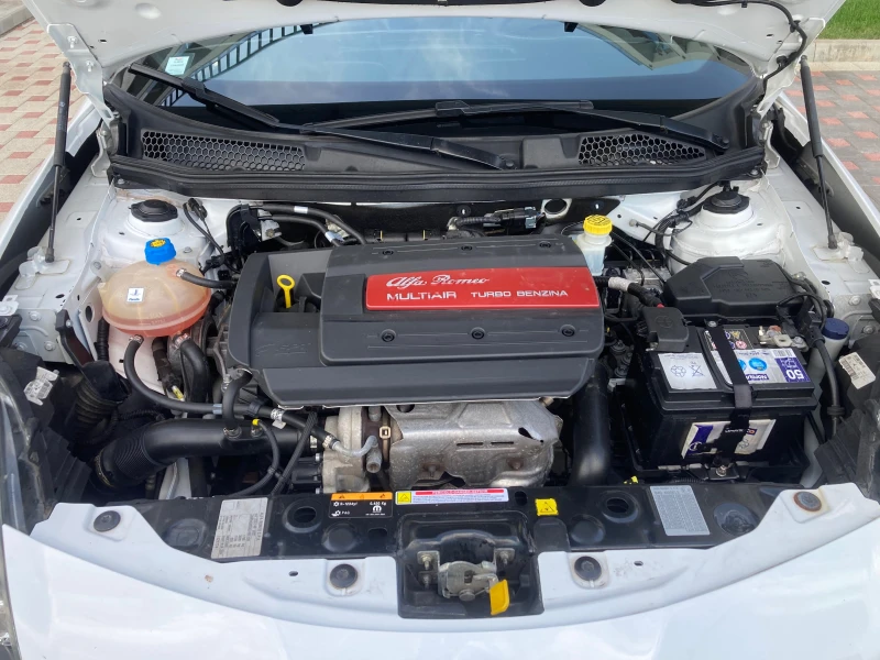 Alfa Romeo Giulietta Carbon , снимка 17 - Автомобили и джипове - 51369889