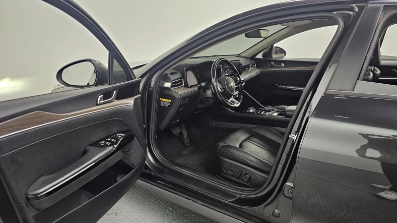 Kia K5 2.0 NOBLESSE, снимка 9 - Автомобили и джипове - 52559249