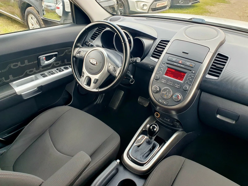 Kia Soul 1.6i АВТОМАТИК 4-ЗИМНИ ГУМИ+ ДЖАНТИ, снимка 9 - Автомобили и джипове - 53475175