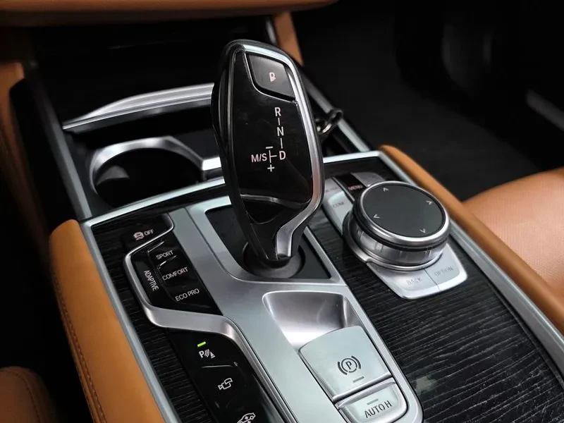 BMW 730 Ld xDrive M Sports - САМО 30% АВАНС, снимка 9 - Автомобили и джипове - 55845254