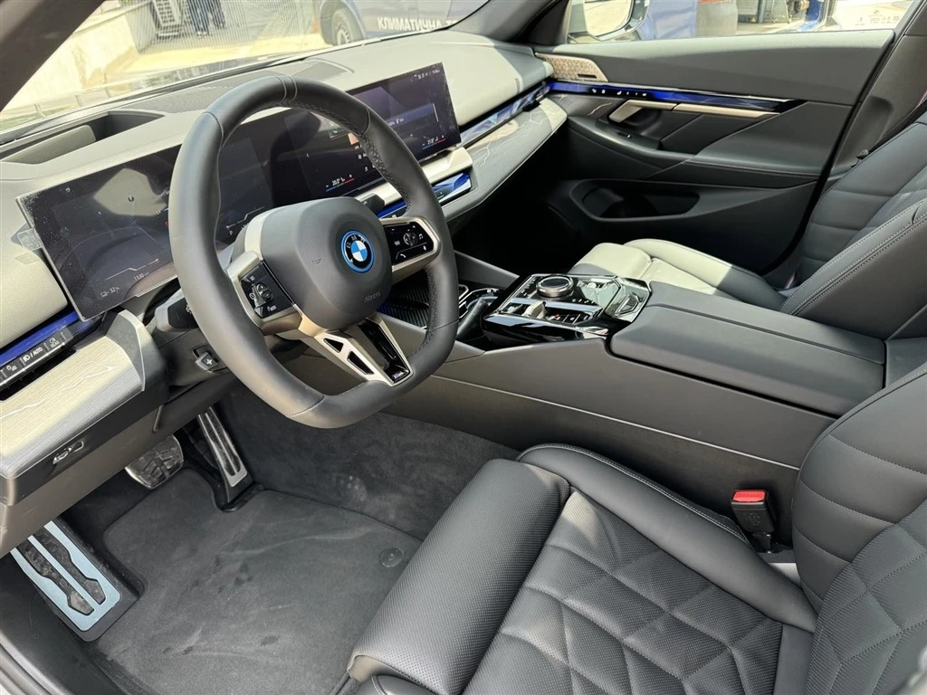 BMW i5 eDrive40 - изображение 5