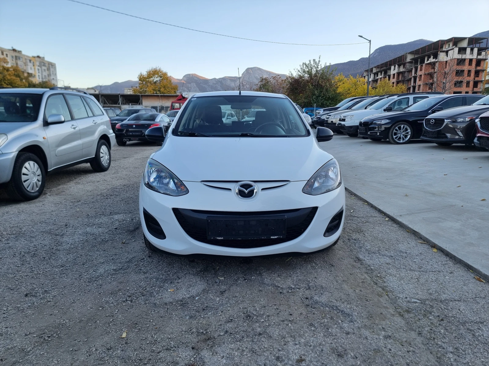 Mazda 2 1.3I - [1] 