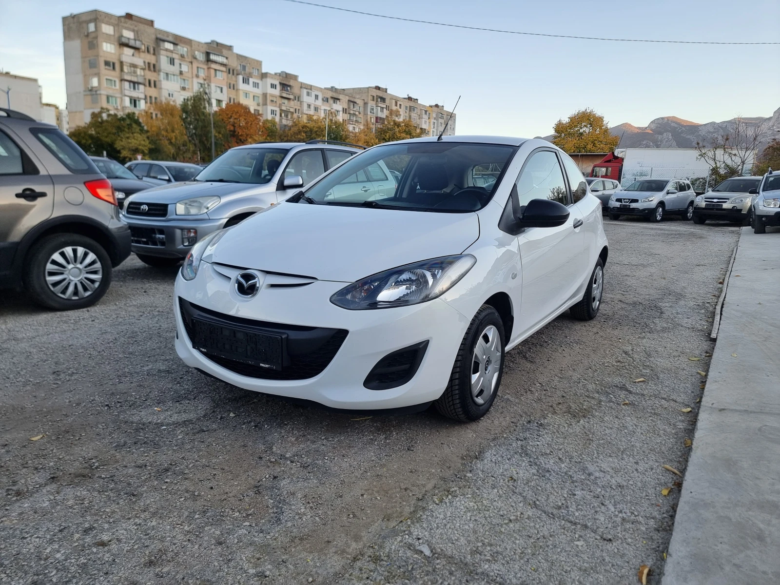 Mazda 2 1.3I - изображение 2