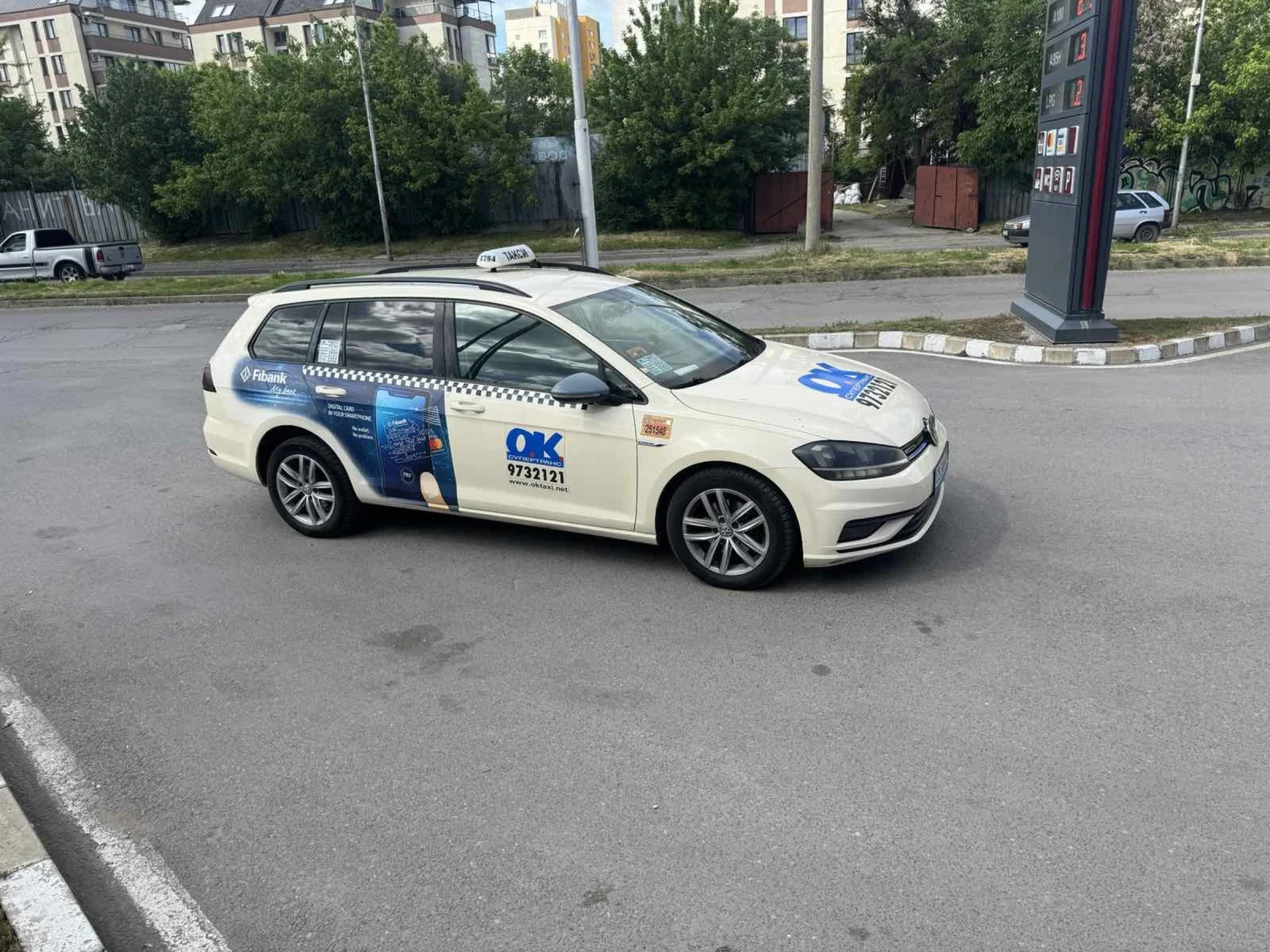 VW Golf 1 4 метан Автомат  23000 лв - изображение 3