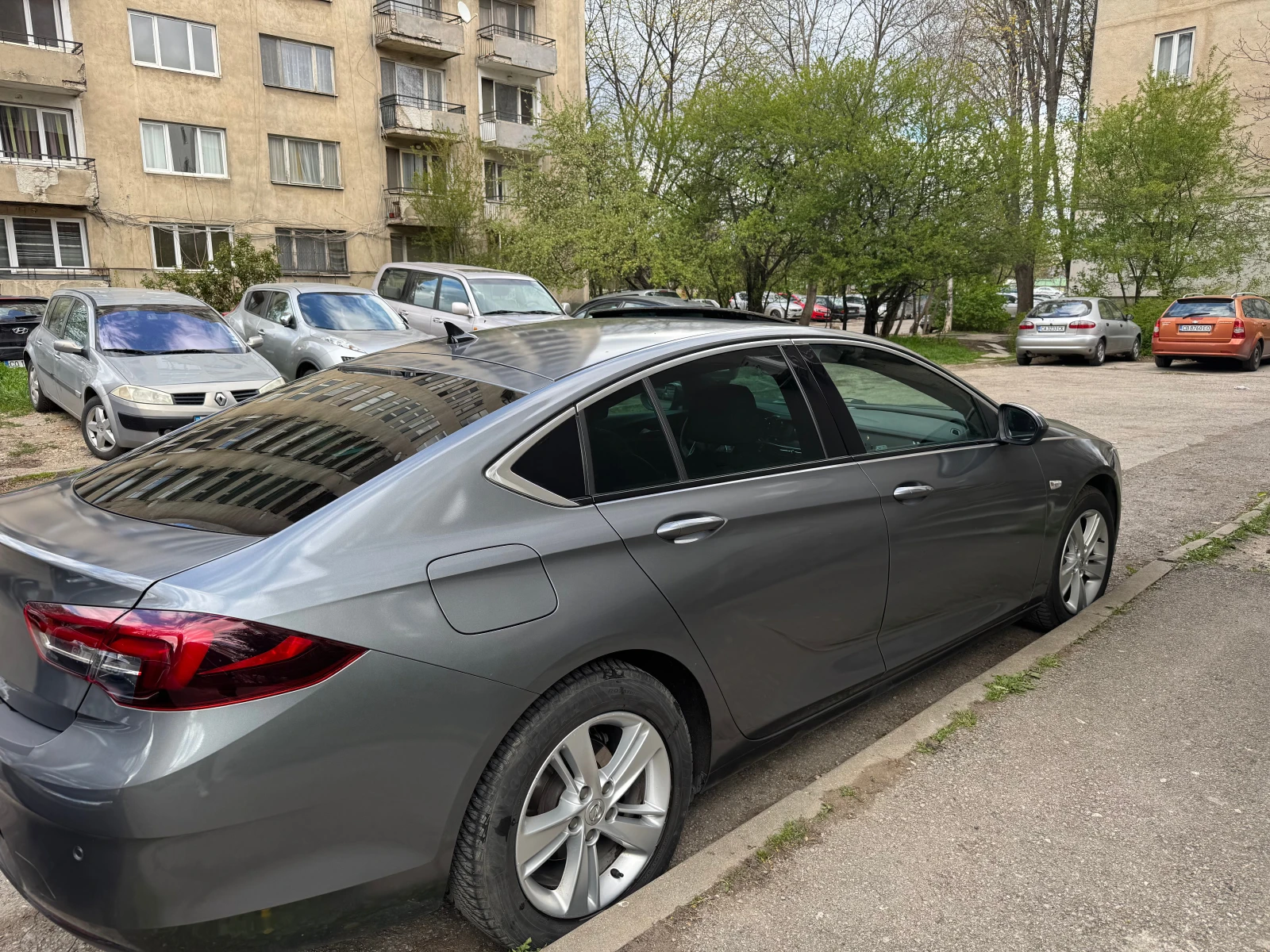 Opel Insignia 1.5 / 165 к.с. - изображение 4