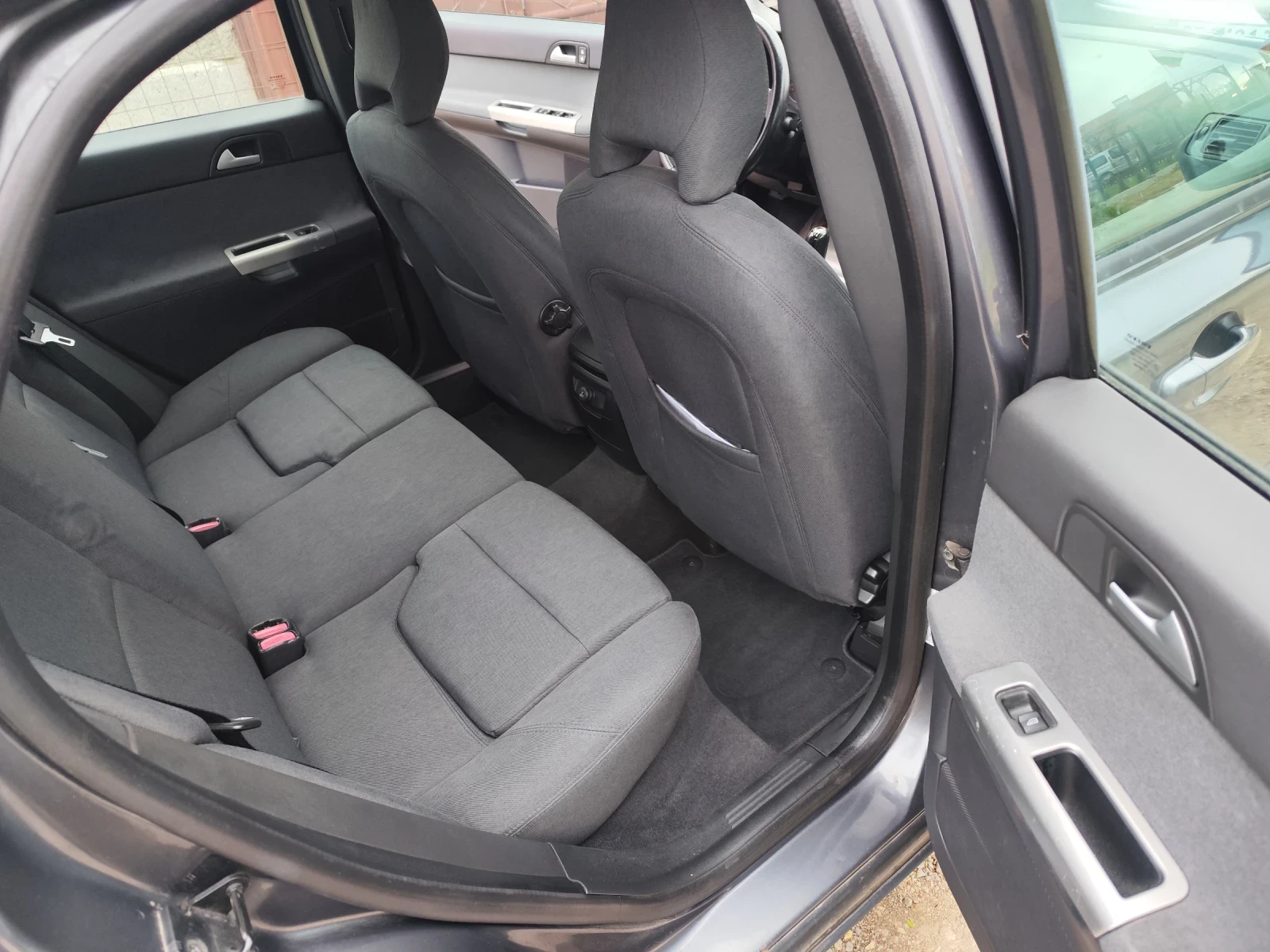 Volvo S40 S40 2.0 D - изображение 10