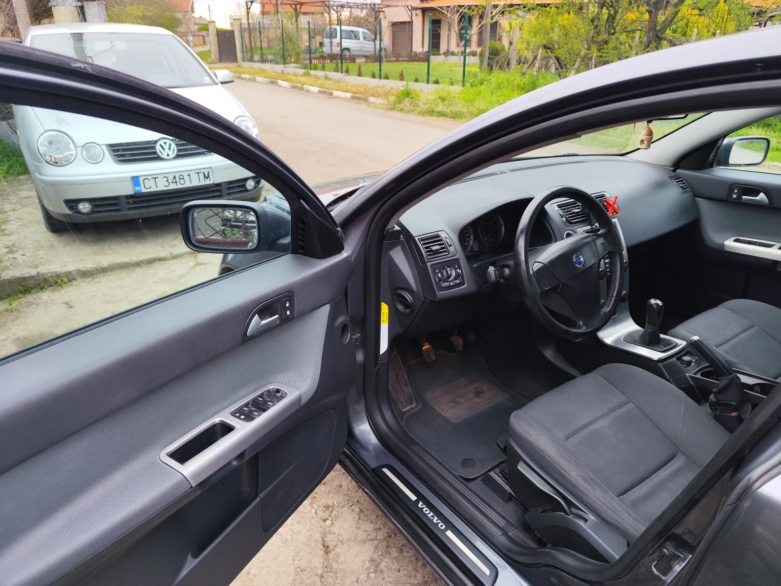 Volvo S40 S40 2.0 D - изображение 9