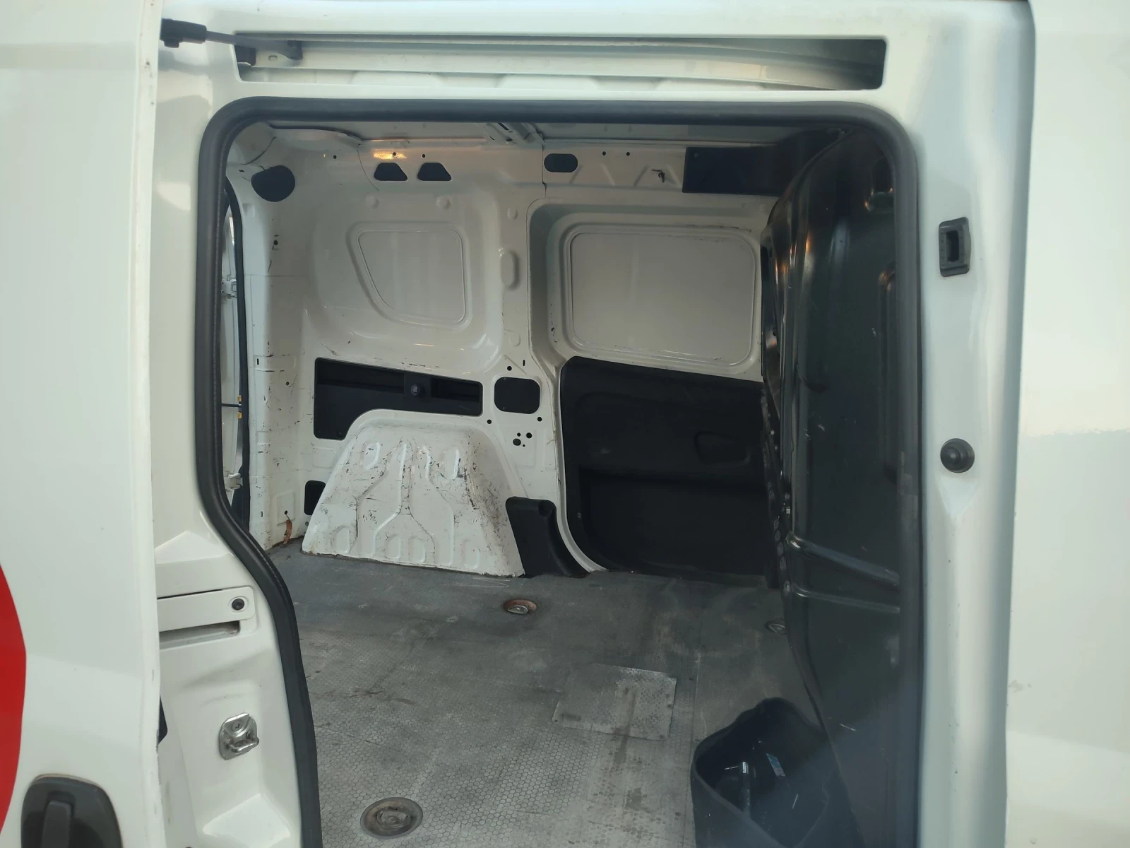 Fiat Doblo 1.3 jtd 90cv  - изображение 9