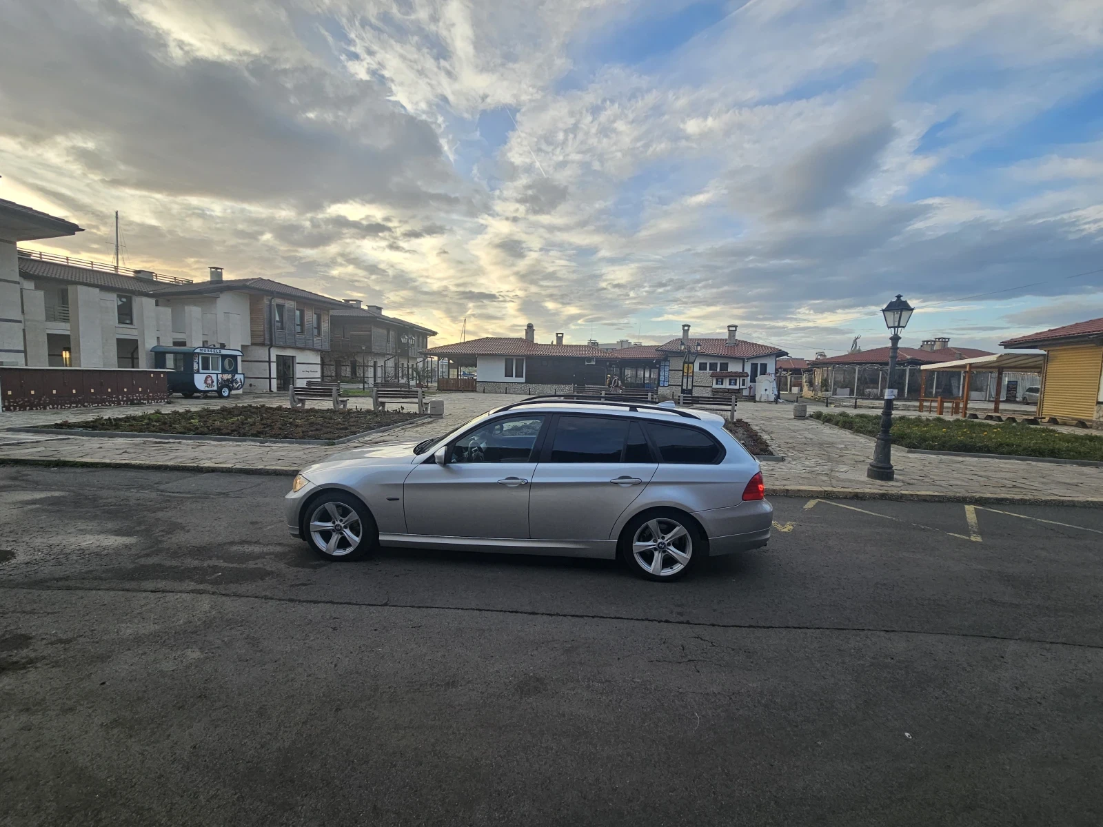 BMW 320, снимка 17 - Автомобили и джипове - 54245484